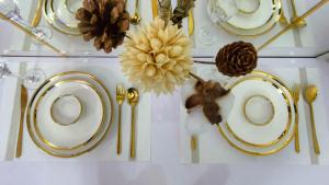 Stylish Condo at Shore 2 Residences near MOA & Airport