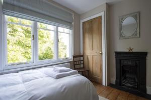 Lilac Cottage by Keepers Cottages