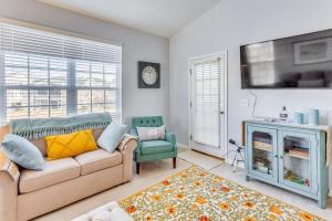 Golf, Swim and Explore Sunset Beach Family Condo!