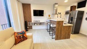 Amara 510-Comodo y amplio apartaestudio en sector Laureles