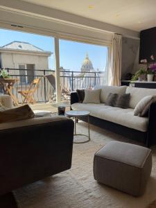 Beautiful apartment terrace Invalides and fireplace