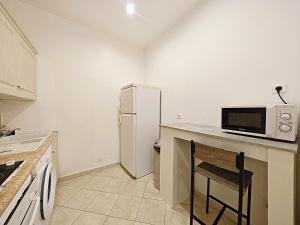 Viva Riviera 11 rue Commandant André