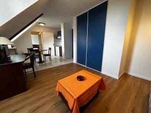 T2 rénové avec piscine chauffée proche Thermes, parking et WIFI - FR-1-541-164