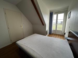 T2 rénové avec piscine chauffée proche Thermes, parking et WIFI - FR-1-541-164