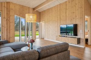 Beautiful And Modern 8-Person Holiday Home With Spacious Terraces And Quality Interiors Located In Peaceful Fuglslev Close To Forest, Nature And