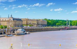 Maisons de vacances 2 Bedroom Awesome Home In Merignac : photos des chambres