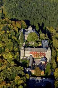 Hotel und Restaurant Burg Schnellenberg - Helden