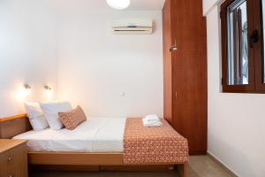 Plakoti Apartment 5, shared pool and amazing view