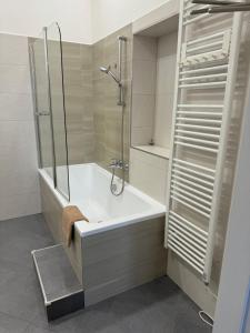 V centru Znojma s vybavením pro děti a garáží pro kola