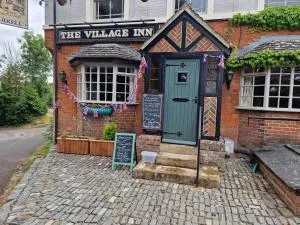 The Village Inn, Liddington - 奥格本圣乔治