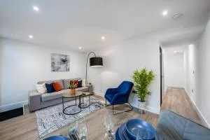 Luxury 2 Bed Flat - City Centre - Free Parking - Fast WiFi - 雷丁