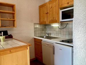 Studio lumineux au pied des pistes, animaux admis - FR-1-811-35