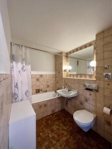 Apartment-404-Seemoewe