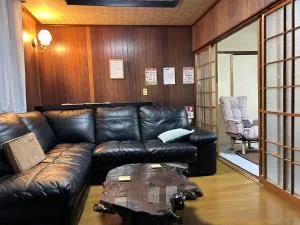 一棟貸し民泊宿松山荘 - Cušima