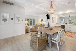 Poolside at DeBordieu Colony