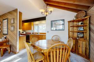 Meadow House 11 | Discover Sunriver