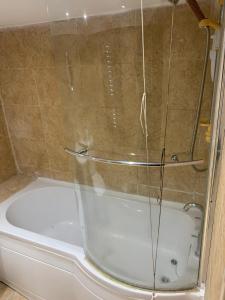 Nice Db Room Share bathroom & Kitchen 2 targhuton