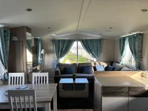 The Lay By - Longniddry