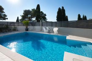 Villa Fasana - Penthouse Apartments with jacuzzi