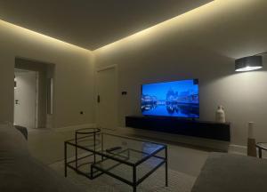 AM Home - living room with one bedroom 8