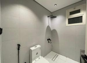 AM Home - living room with one bedroom 8