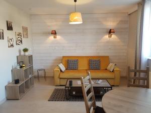 Gîte les pieds dans leau, face au port de plaisance, classé 3 étoiles