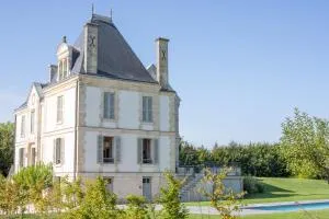 Etablissement de charme à 10 minutes des Châteaux viticoles - Arcins