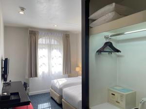 24 Inn at BTS Phrom Phong