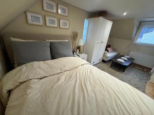 Appartements Appartement F1 meuble Duplex etage 1 : photos des chambres