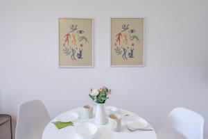 Very Central - Large AC Studio