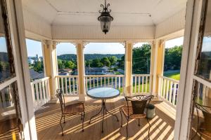 Elkader Jailhouse Inn