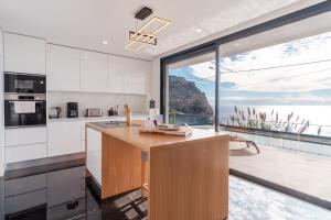 GuestReady - Madeiran oasis with ocean view