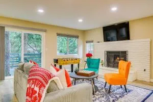 4 Mi to Lake Arrowhead Cabin with Grill and Deck! - Twin Peaks