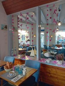 Hotels Hotel de la Plage : photos des chambres