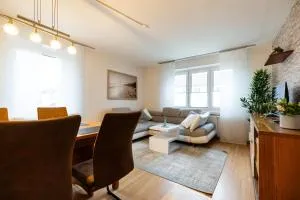 Moderne 4 Zimmer Wohnung vollausgestattet und Möbliert - Wettin