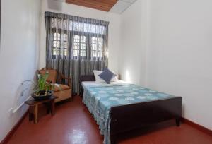 Homely Escape by Gagi