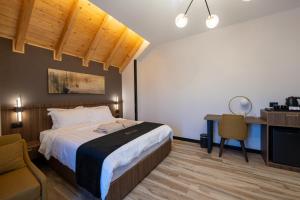 PineHill Hotel, Restaurant , Pool & Spa - RAZEM