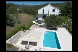Villa Bacio with new heated pool - Korušce