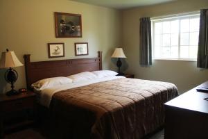 Lower Lynx Lake two bedroom condo at Wild Eagle Lodge