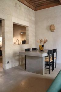 Appartement de Caractère avec Cachet Unique à Uzès