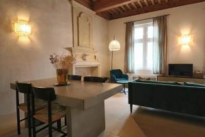 Appartements Appartement de Caractere avec Cachet Unique a Uzes : photos des chambres