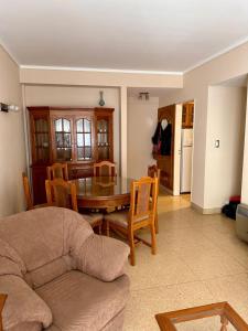 La Casita de Adela No se admiten grupos de Jóvenes