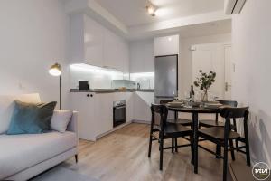 ViVi Homes - Anemona , Beach , Balcony, Centre