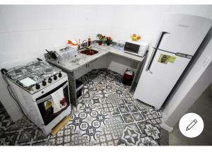 Apartamento com 4 suites a 100m da praia Copacabana