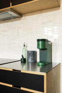 Lux Washington Park - Rooftop Patio - Free Parking