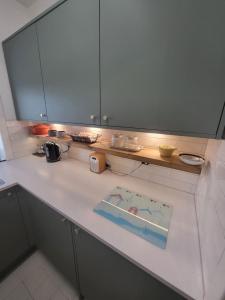 The Wee House -Coorie Doon Stays