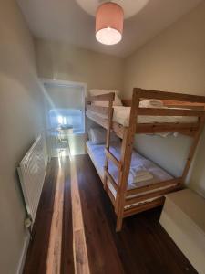 The Wee House -Coorie Doon Stays