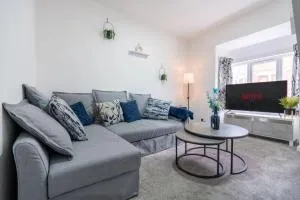 Contemporary Comfort - Apartment Sheffield - Free Parking & Fast WiFi - Heeley