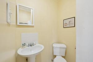 Historic Island Hotel