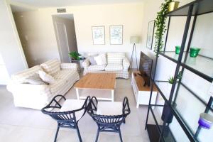 Two Bedroom Apartment in Mar de Cristal with Communal Pool